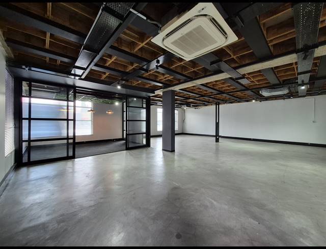 239M² OFFICE TO LET IN HYDE PARK